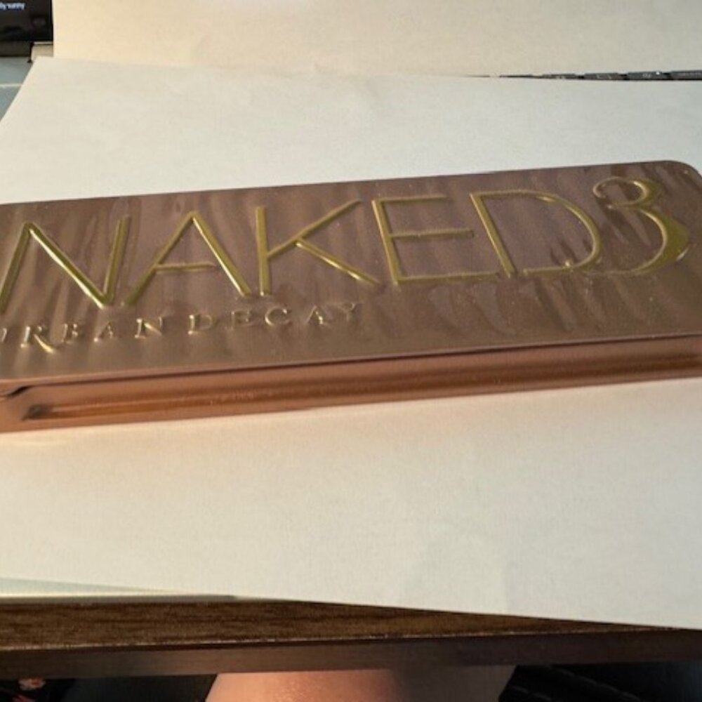 Urban Decay Naked 3 Palette - Picture 3 of 3